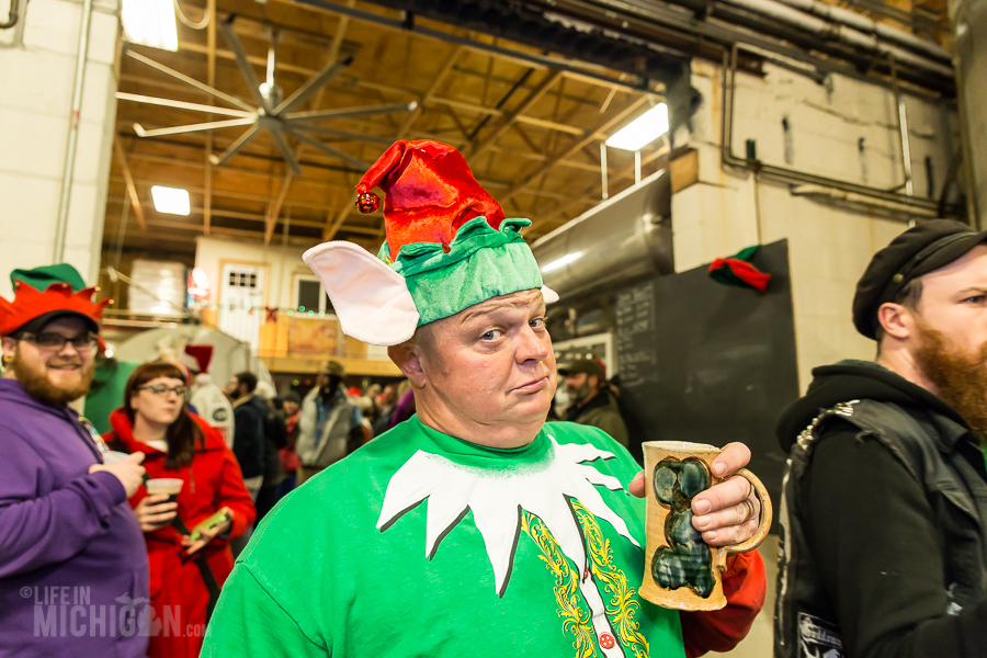 4 Elf Party - Dark Horse Brewing - 2014 -5