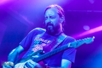 Earthless-15