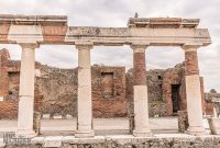 Italy-Pompeii-8