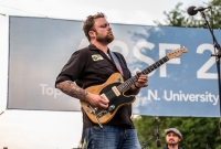 JenniferWestwoodandtheHandsomeDevils-TopOfThePark-AnnArbor_MI-20150703-ChuckMarshall-002
