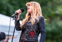 JenniferWestwoodandtheHandsomeDevils-TopOfThePark-AnnArbor_MI-20150703-ChuckMarshall-014