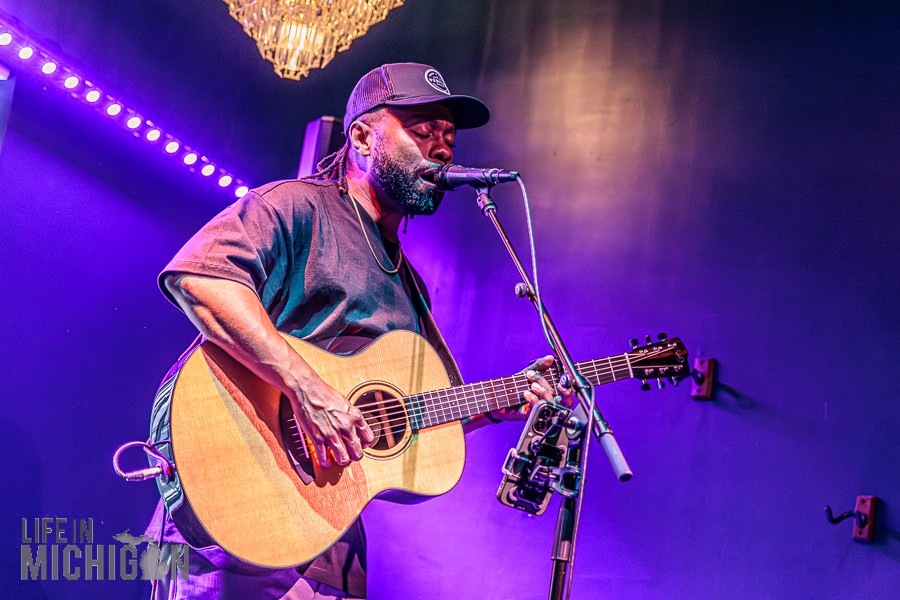 Jon-Torrence at the Bloom Room