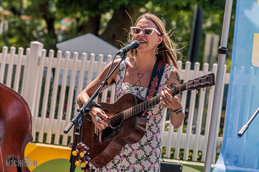 Lindsay Lou - Sonic Lunch