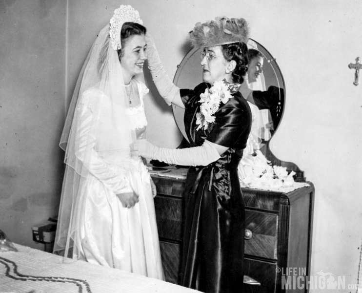 Betty Brown with LuLu Brown Wedding 1947