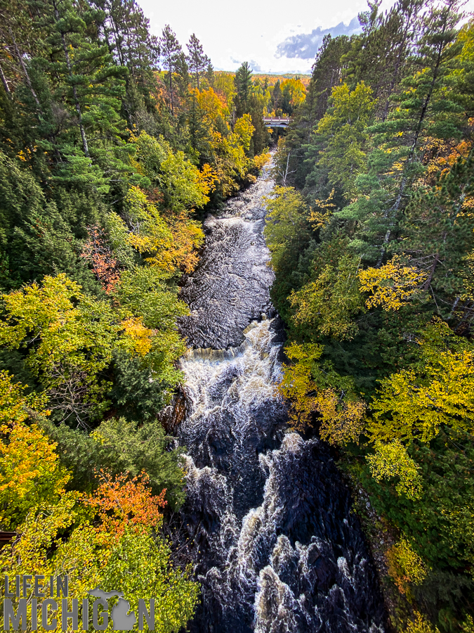 Northern Michigan Fall Color Tour - Agate Falls