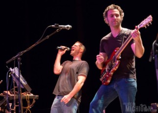 Zappa Plays Zappa - Ben Thomas belts it out!