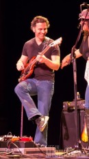 Zappa Plays Zappa - Dweezil leg kick
