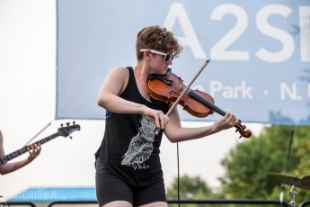 AbigailStauffer-TopOfThePark-AnnArbor_MI-20150704-ChuckMarshall-015