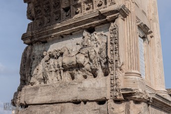 Italy-Rome-Colosseum-17