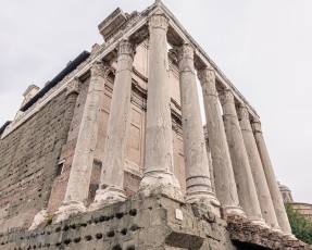 Italy-Rome-Colosseum-24