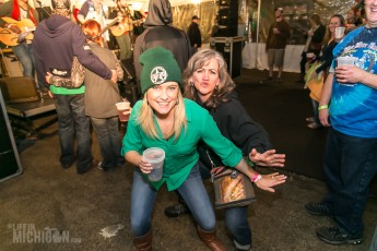 4 Elf - Dark Horse - 2015-131