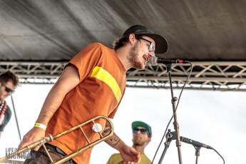 Burning Foot - Tropidelic