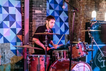 Captain Ivory - Bona Sera - Ypsi