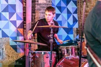 Captain Ivory - Bona Sera - Ypsi