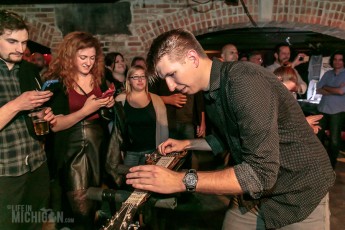 Captain Ivory - Bona Sera - Ypsi