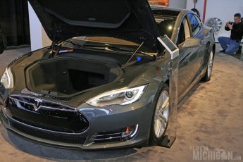 Tesla Model S - where's the engine?