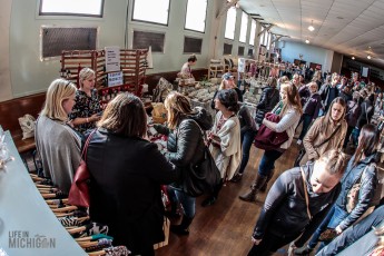 Detroit Holiday Shopping 2017-24