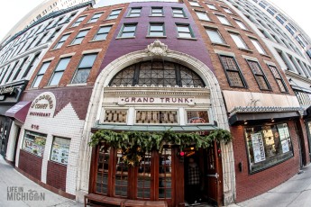 Detroit Holiday Shopping 2017-99