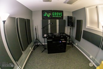 Grove-Sessions-Live-Nina-and-the-Buffalo-Riders-12