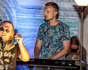 Grove-Sessions-Live-Nina-and-the-Buffalo-Riders-64