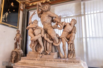 Italy-Firenze-Uffizi-2023-25