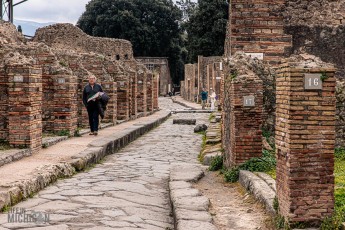 Italy-Pompeii-15