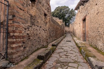 Italy-Pompeii-32