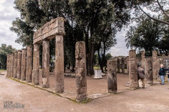 Italy-Pompeii-35
