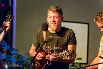 JasonDennieMarkLavengood-ChelseaAlehouse-Chelsea-MI-20151028-ChuckMarshall-025