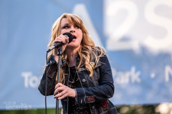 JenniferWestwoodandtheHandsomeDevils-TopOfThePark-AnnArbor_MI-20150703-ChuckMarshall-004
