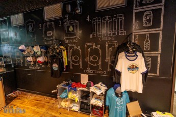 Marquette-Sails-History-Beer-2022-140