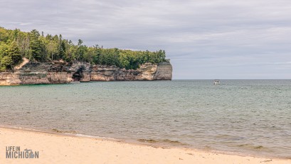 Pictured Rocks - Chapel Falls to Mosquito Falls hike