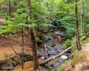 Pictured Rocks - Chapel Falls to Mosquito Falls hike