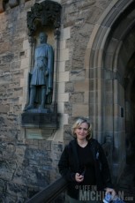 Brenda with Robert The Bruce - Edinburgh Castle
