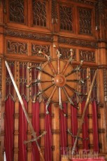 Circle of pistols with claymore flanking - Great Hall - Edinburgh Castle