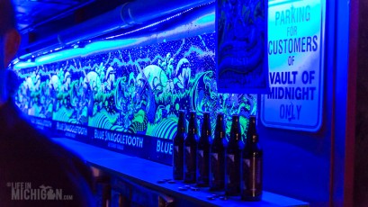 Blue Snaggletooth - ESB release - 2015-23