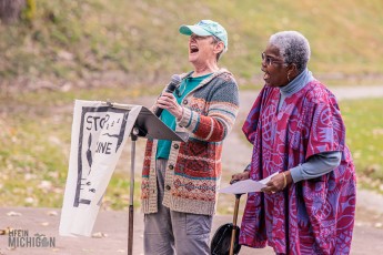 Water-Makes-The-Mitten-41